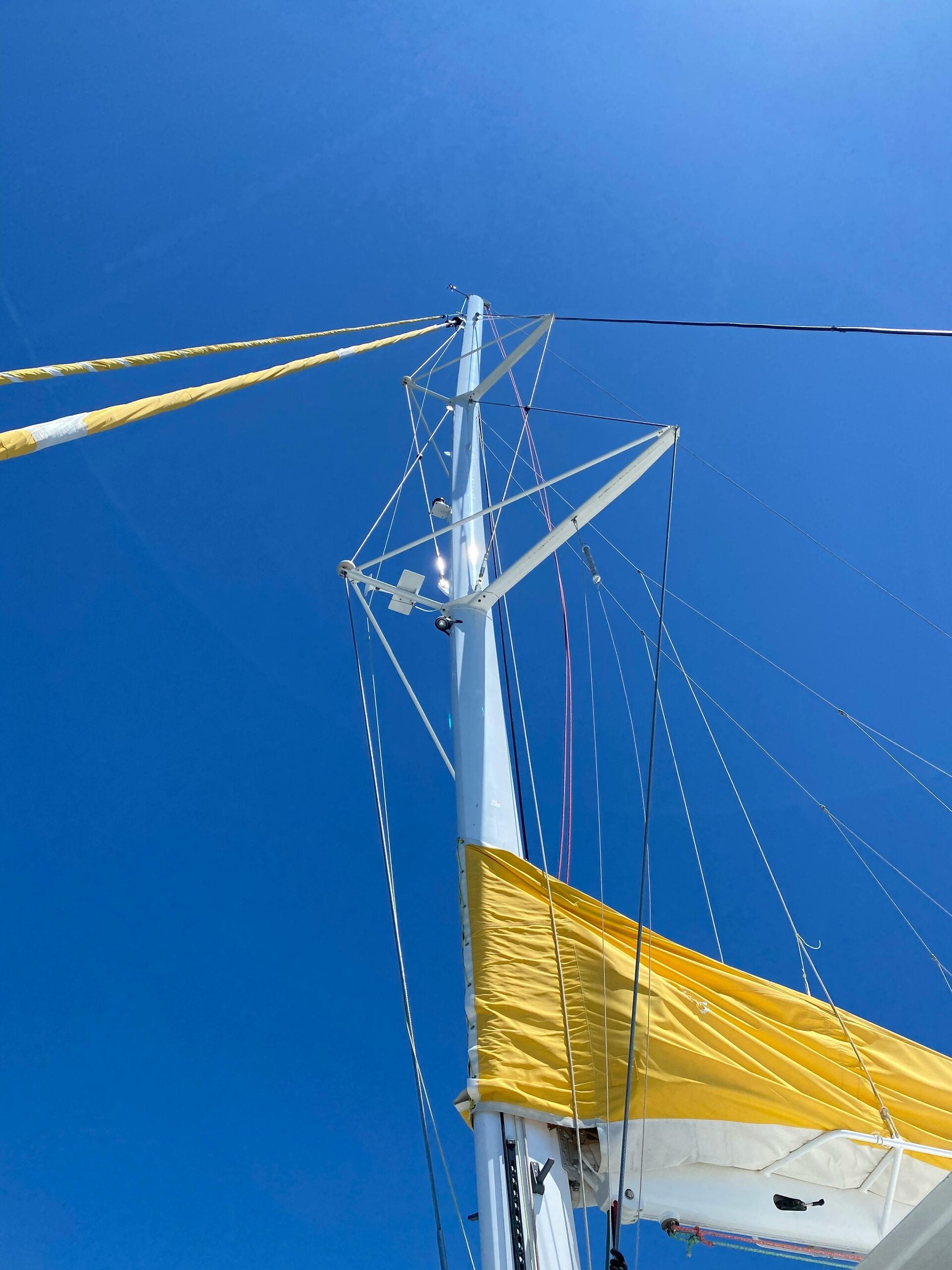 Mástil y jarcia de velero, rigging e inspecciones en Lanzarote